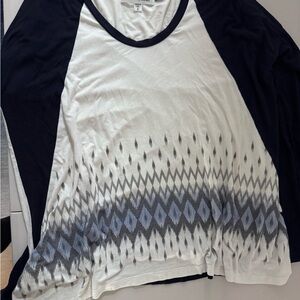 Stylish Women's Black and White Top